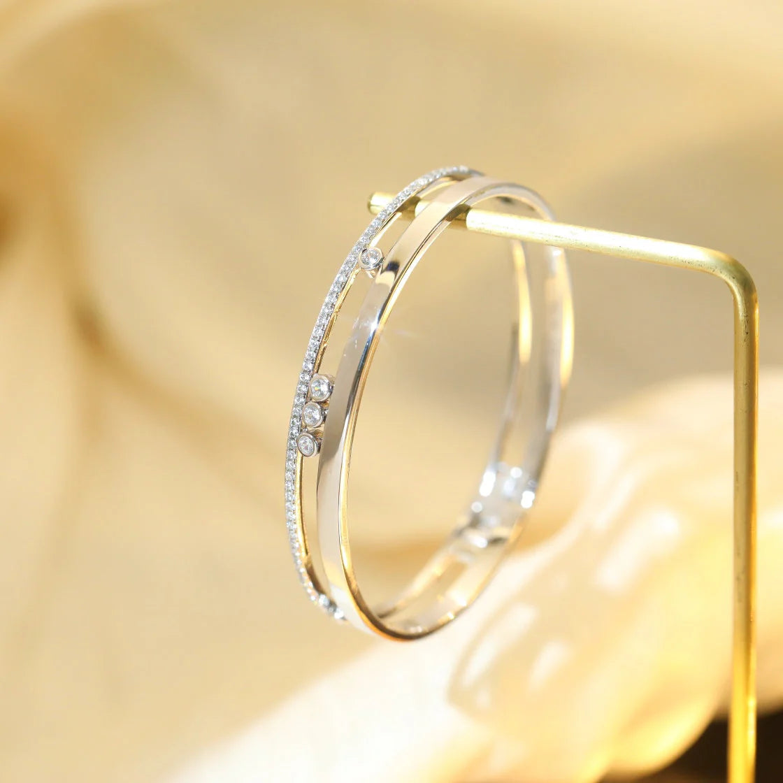 [Garvey]Move Romane Diamond Bangle Bracelet