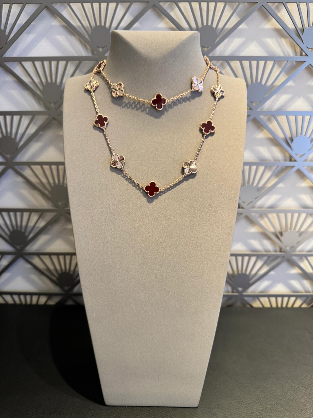 [Garvey ]CLOVER 20 MOTIFS LASER CARNELIAN NECKLACE