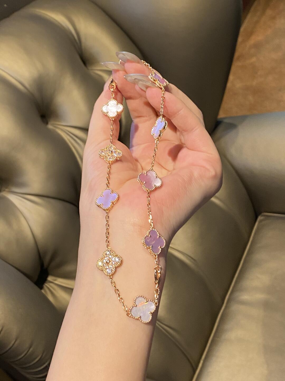 [Garvey ]CLOVER 10 MOTIFS DIAMOND PINK MOP NECKLACE