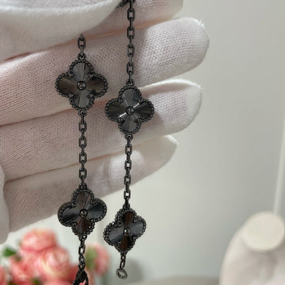 [Garvey ]CLOVER 5 MOTIF BLACK BRACELET