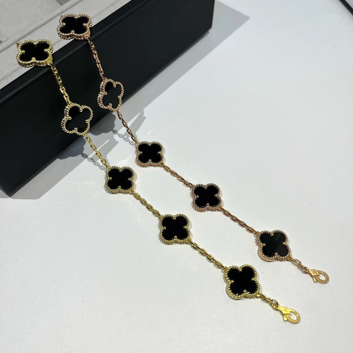 [Garvey ] CLOVER 5 MOTIF ONYXS BRACELET COLLECTION
