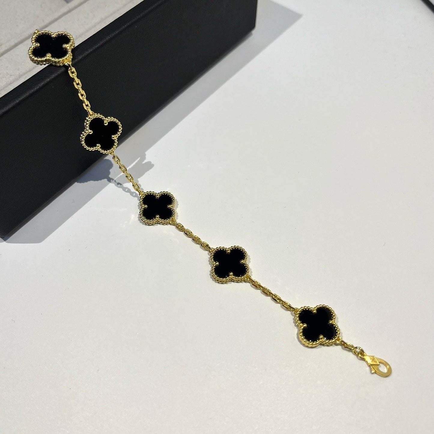 [Garvey]LUCKY CLOVER 5-MOTIF BRACELET - BLACK OXNY COLLECTION