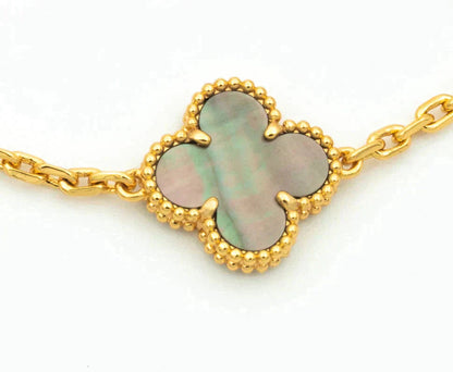[Garvey ] CLOVER 5 MOTIF GRAY MOP BRACELET COLLECTION