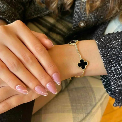[Garvey ] CLOVER 5 MOTIF ONYXS BRACELET COLLECTION