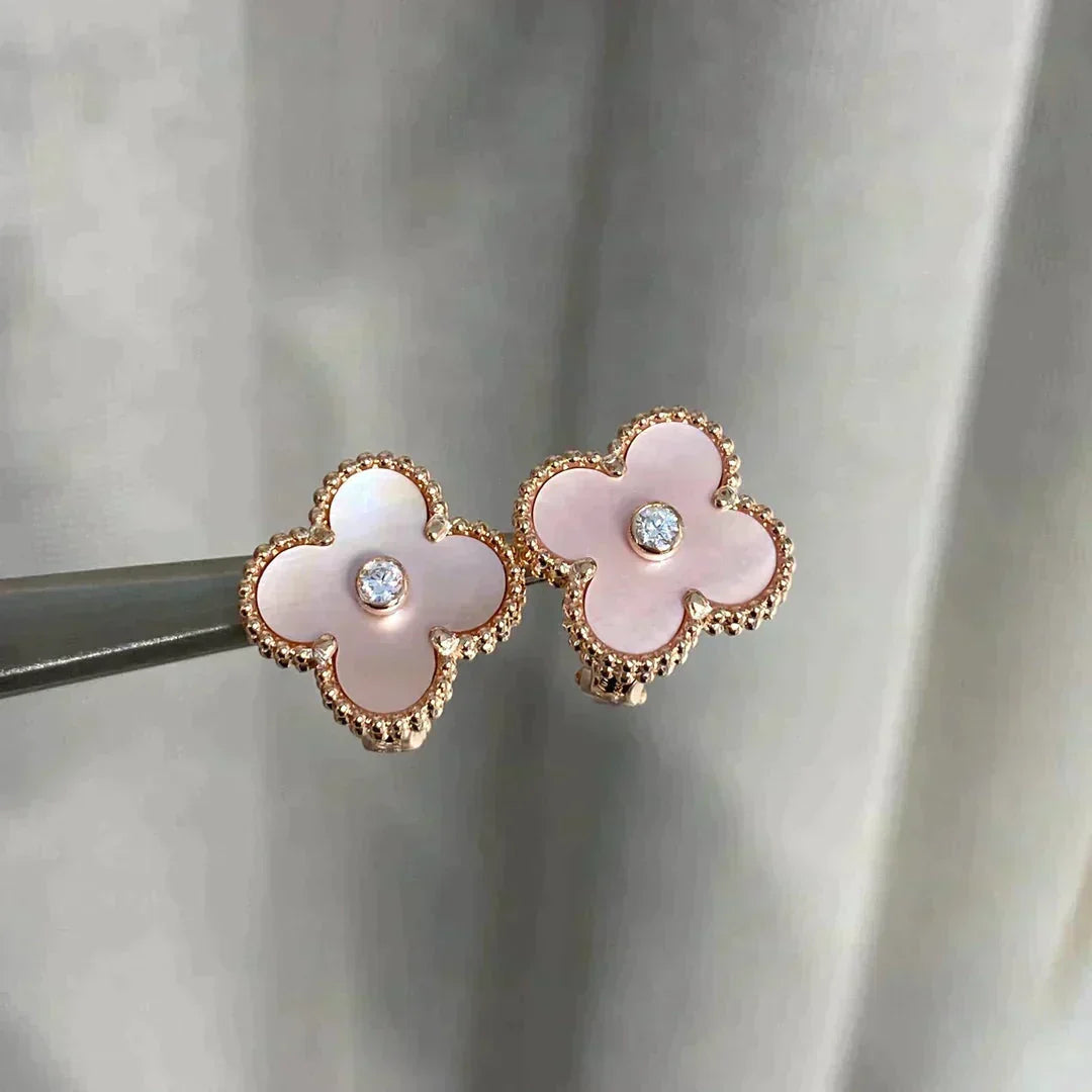 [Garvey ]CLOVER MEDIUM 1 MOTIFS  PINK MOP DIAMOND EARRINGS