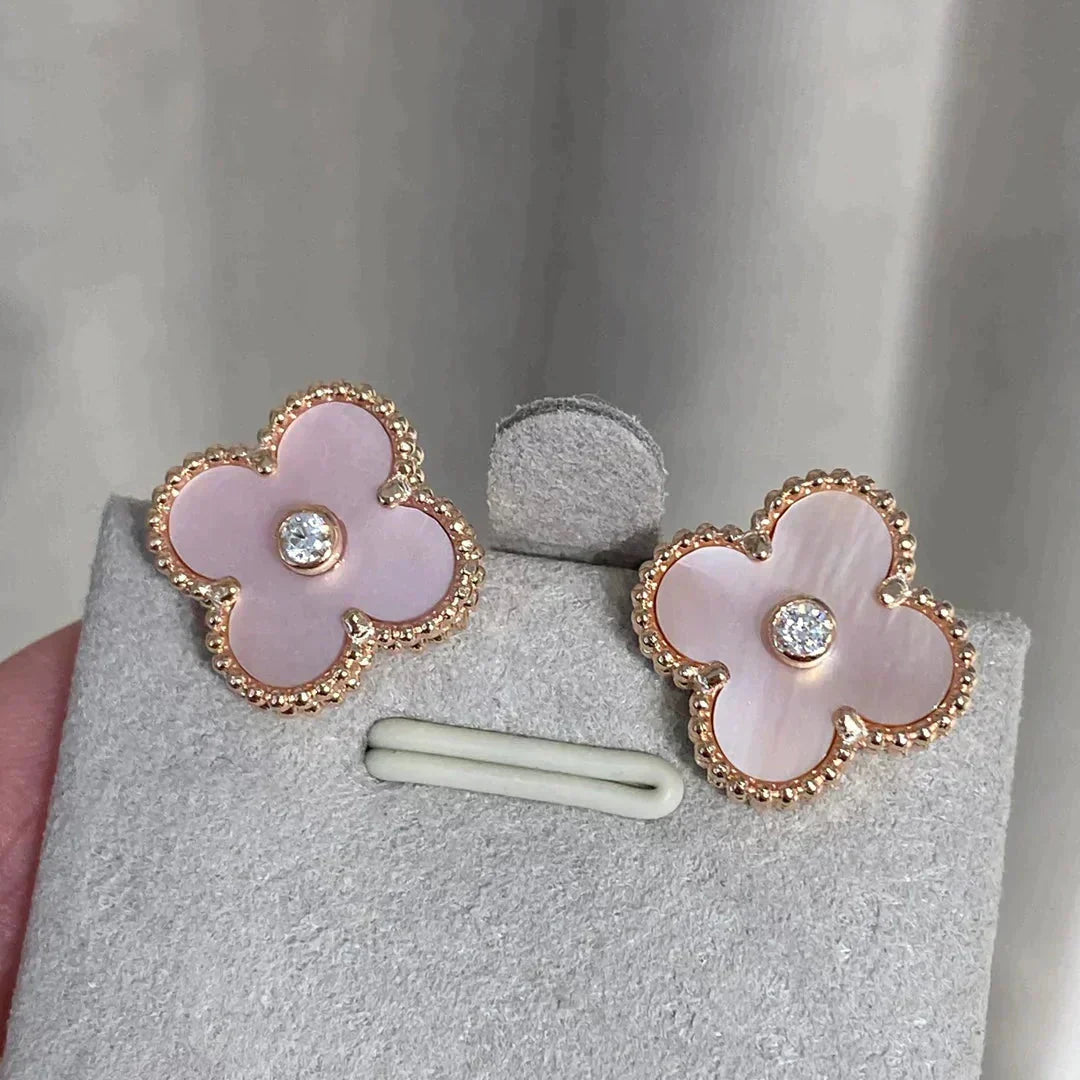[Garvey ]CLOVER MEDIUM 1 MOTIFS  PINK MOP DIAMOND EARRINGS