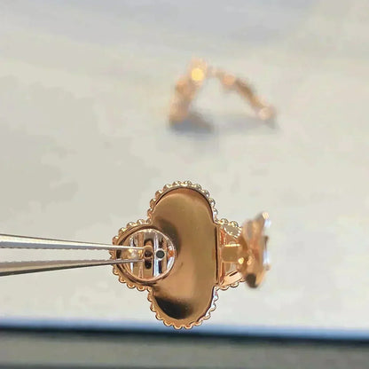 [Garvey ]CLOVER MEDIUM 1 MOTIFS GRAY MOP  DIAMOND EARRINGS