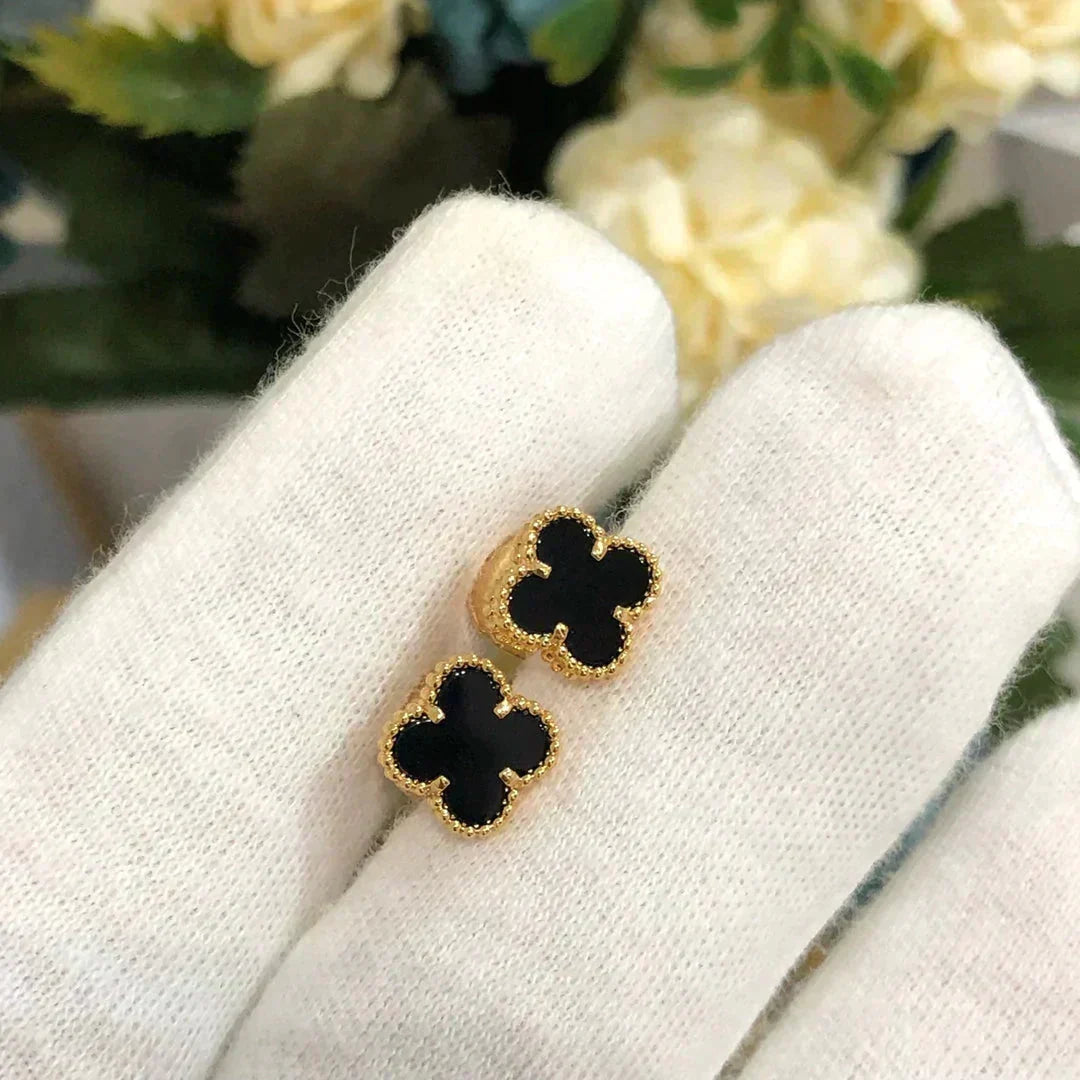 [Garvey ]CLOVER MINI 9.5MM BLACK MOP EARRINGS