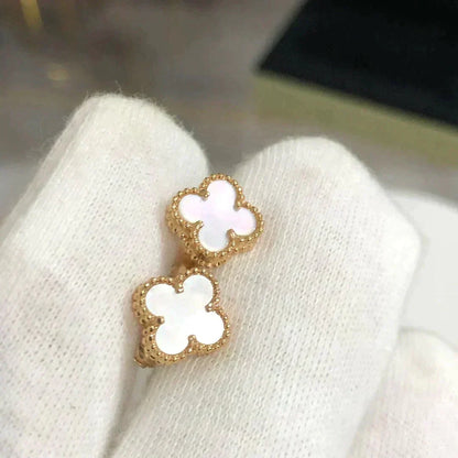 [Garvey ]CLOVER MINI 9.5MM WHITE MOP EARRINGS