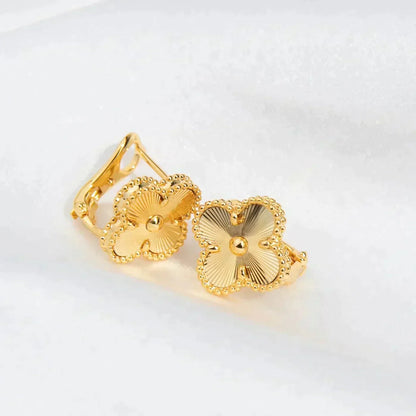 [Garvey ]CLOVER MEDIUM 1 MOTIFS LASER EARRINGS