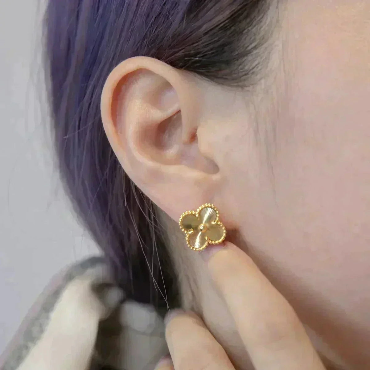 [Garvey ]CLOVER MEDIUM 1 MOTIFS LASER EARRINGS