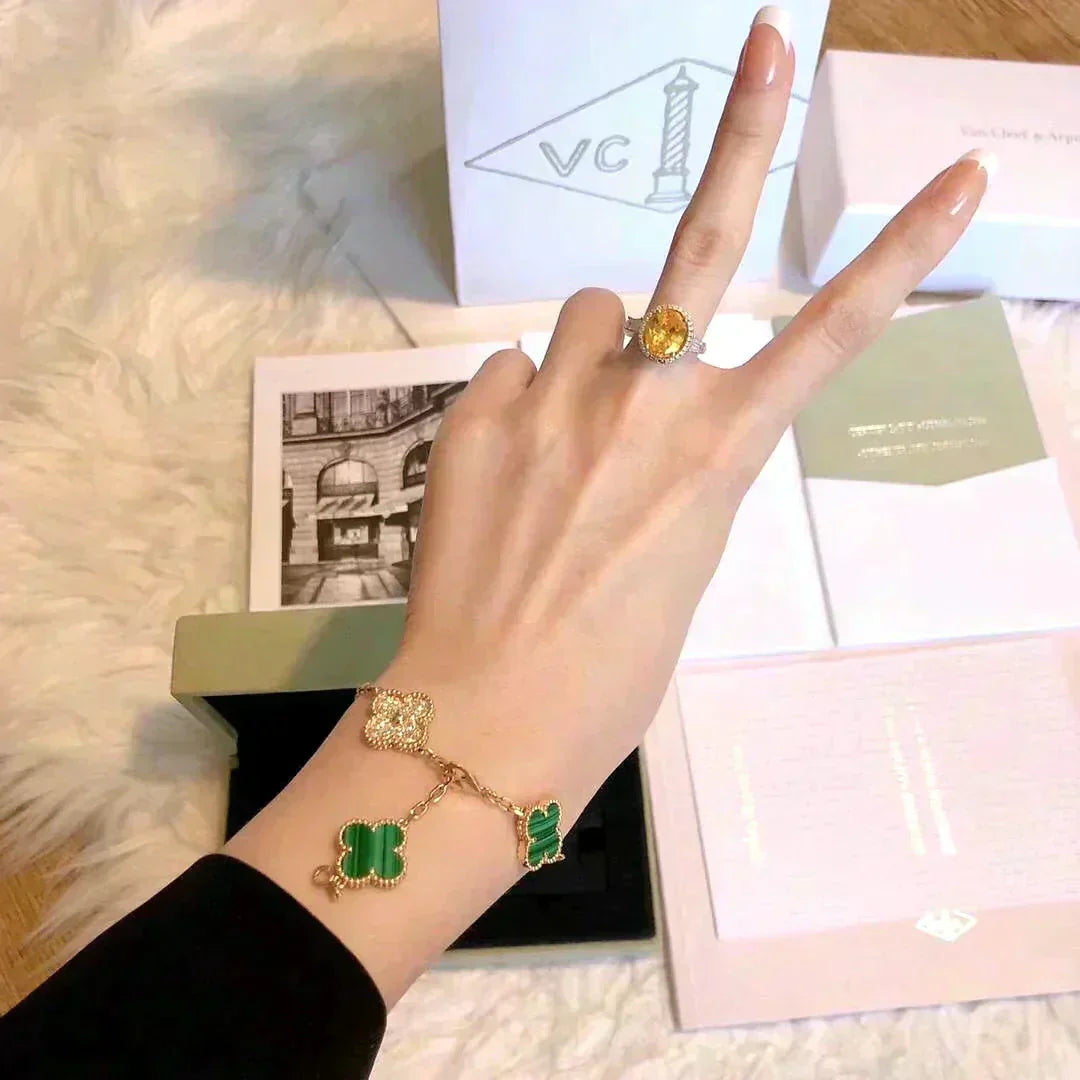 [Garvey ] CLOVER 5 MOTIF MALACHITE BRACELET COLLECTION