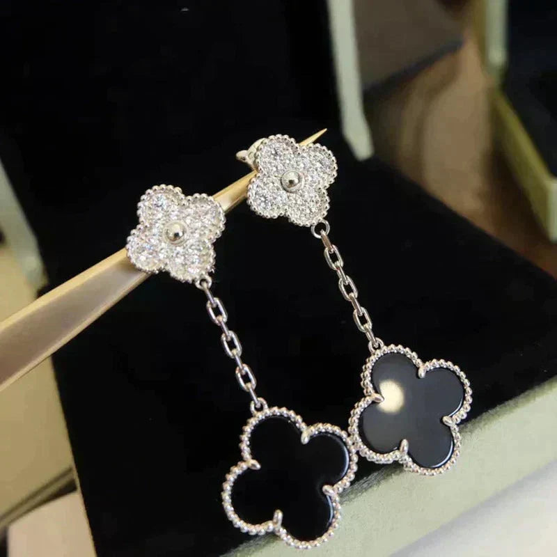 [Garvey ]CLOVER 2 MOTIFS  DIAMOND ONYX EARRINGS SILVER