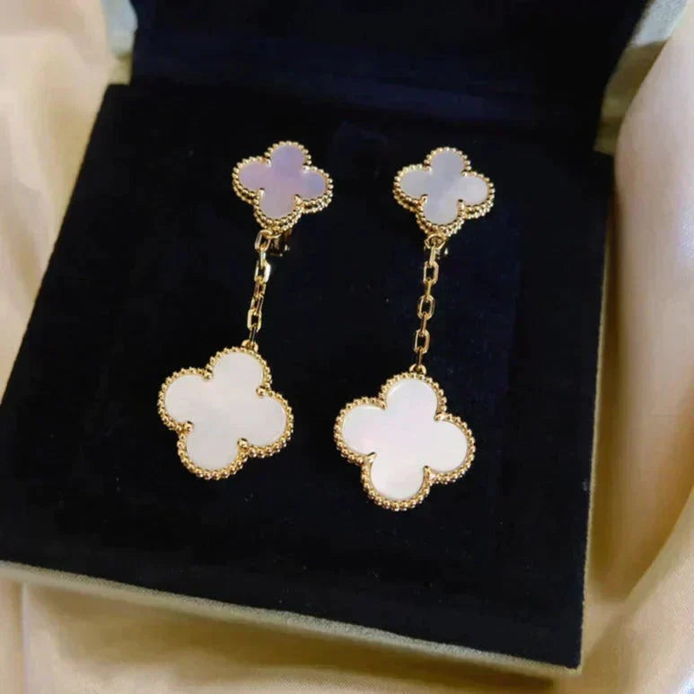 [Garvey ]CLOVER 2 MOTIF WHITE MOP EARRINGS