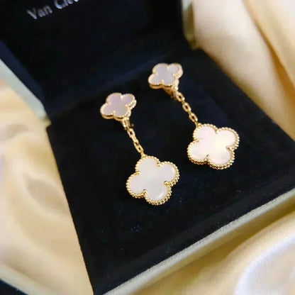 [Garvey ]CLOVER 2 MOTIF WHITE MOP EARRINGS