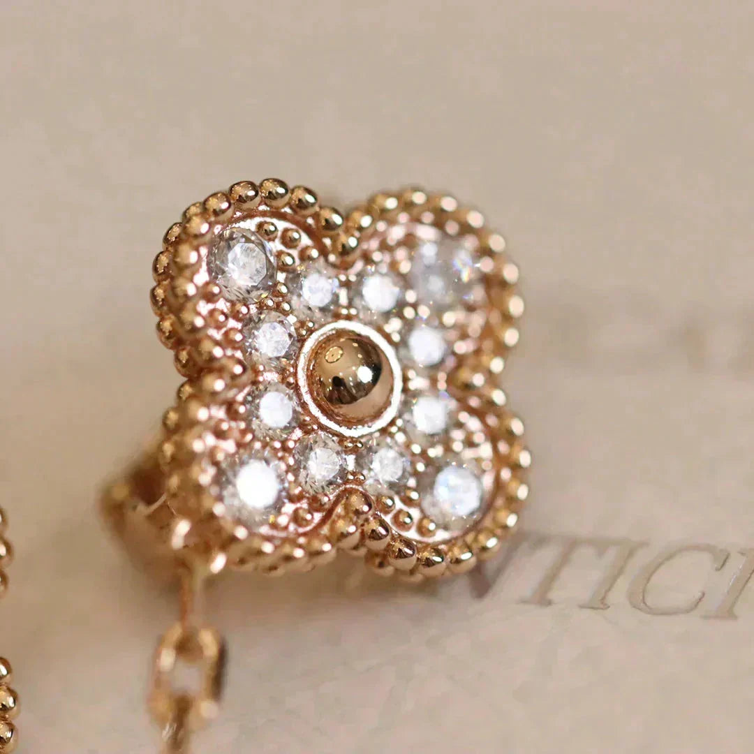 [Garvey ]CLOVER MEDIUM 1 MOTIFS FUll DIAMOND EARRINGS
