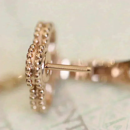 [Garvey ]CLOVER MEDIUM 1 MOTIFS FUll DIAMOND EARRINGS