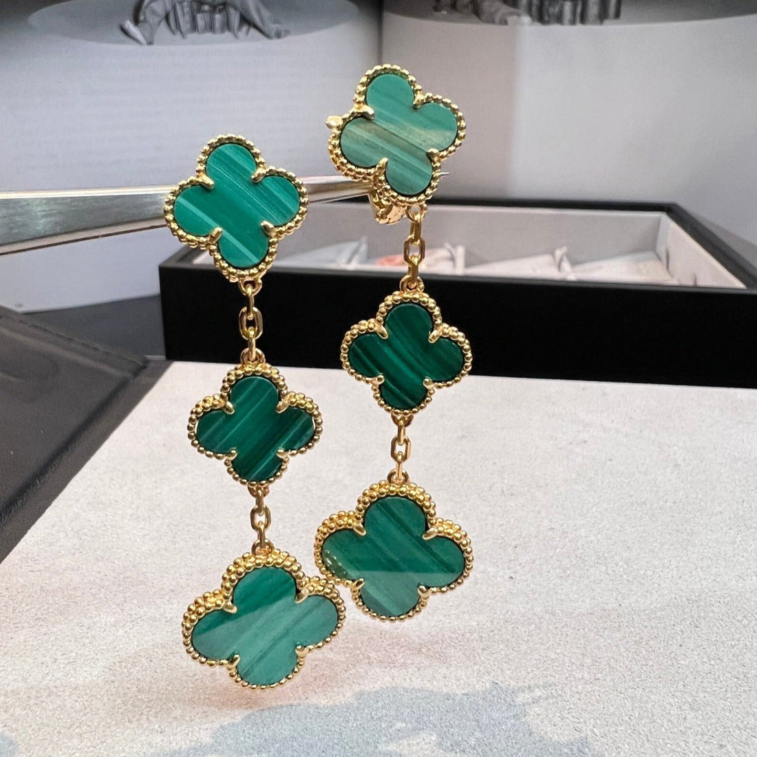 [Garvey ]CLOVER MALACHITE 3 MOTIFS GOLD