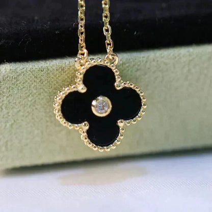 [Garvey ]CLOVER 15MM DIAMOND ONYX NECKLACE