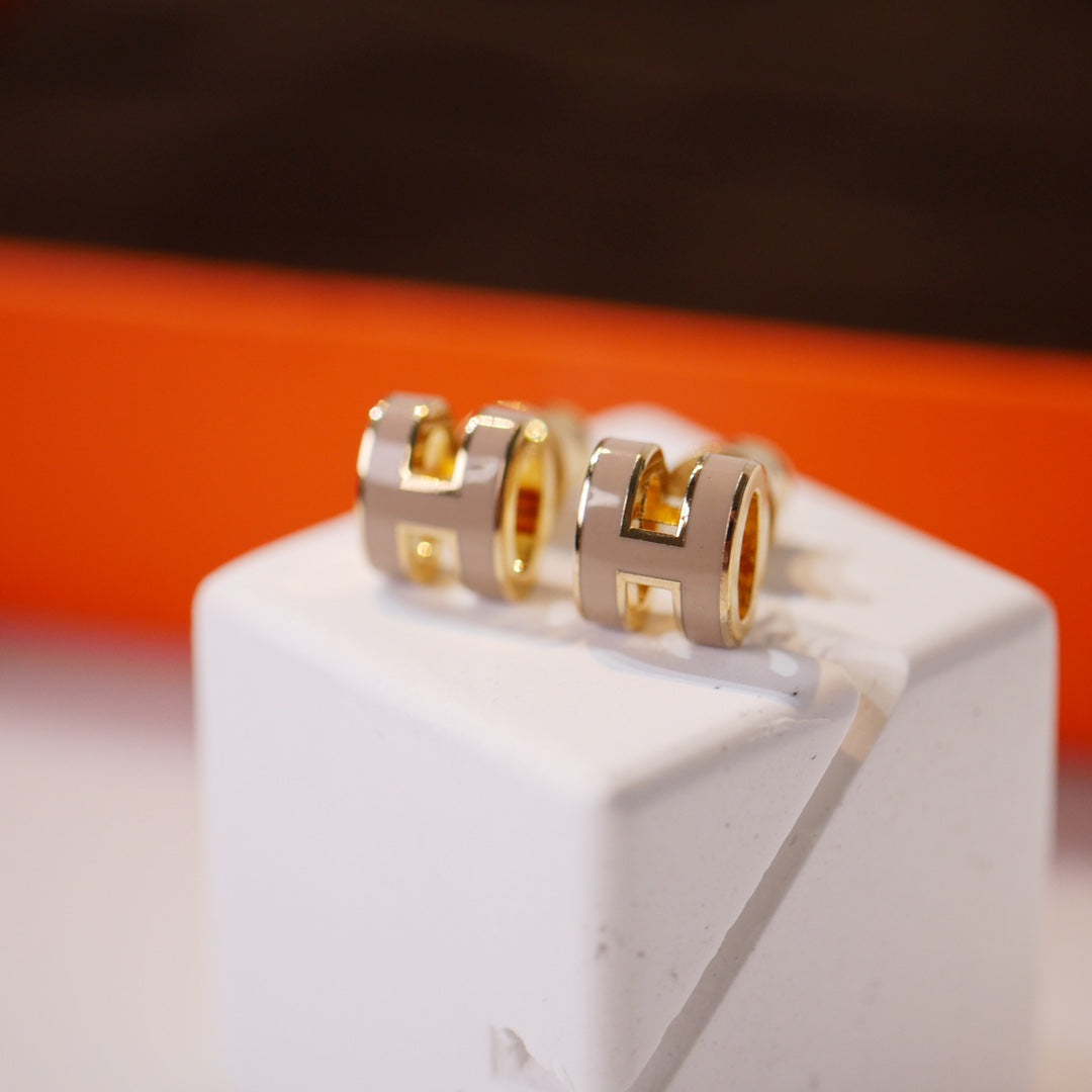 [Garvey]MINI POP H GOLD EARRINGS GREY