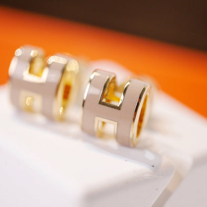 [Garvey]MINI POP H GOLD EARRINGS GREY