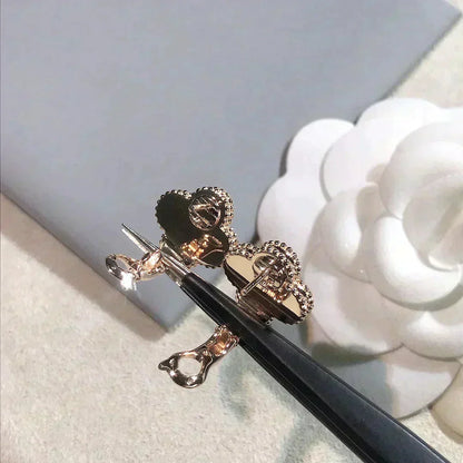 [Garvey ]CLOVER MEDIUM 1 MOTIFS  PINK MOP DIAMOND EARRINGS