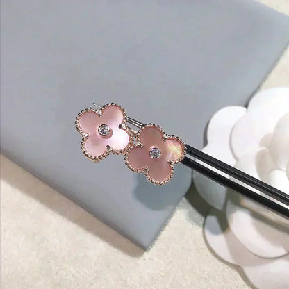 [Garvey ]CLOVER MEDIUM 1 MOTIFS  PINK MOP DIAMOND EARRINGS