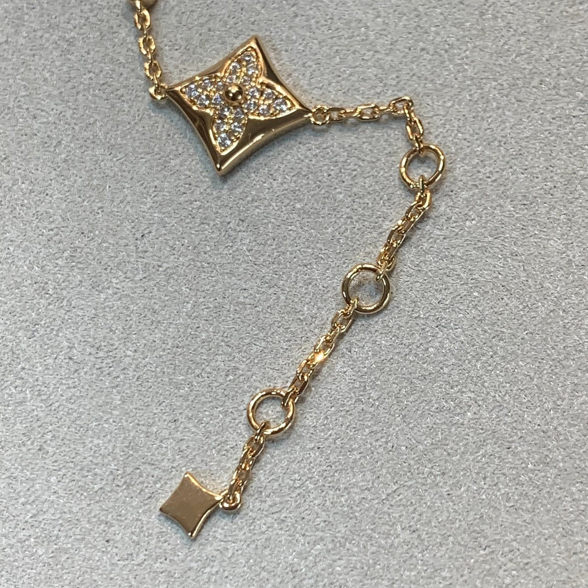 [Garvey ]STAR AND SUN 4 MOTIFS GOLD DIAMONDS BRACELET