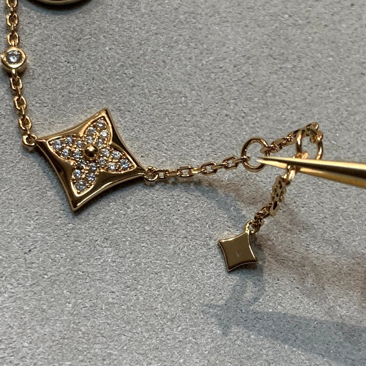 [Garvey ]STAR AND SUN 4 MOTIFS GOLD DIAMONDS BRACELET