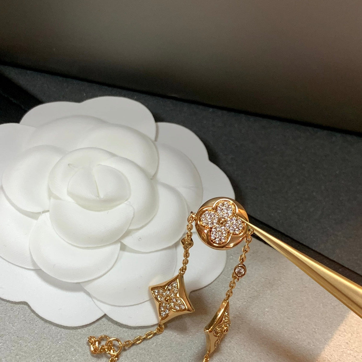 [Garvey ]STAR AND SUN 4 MOTIFS GOLD DIAMONDS BRACELET