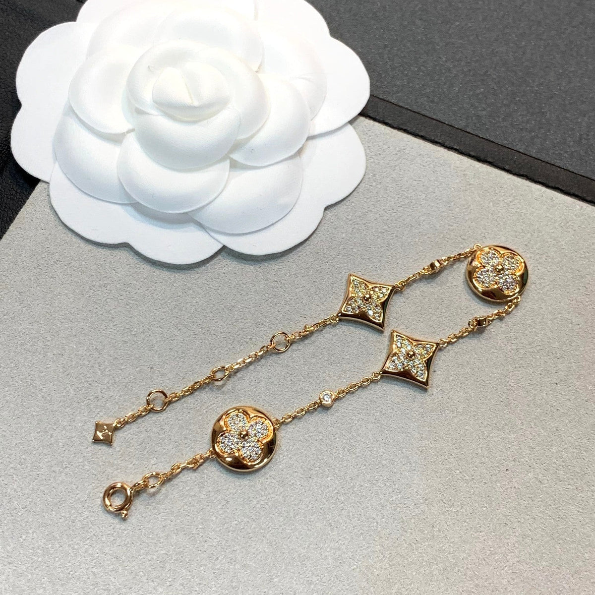 [Garvey ]STAR AND SUN 4 MOTIFS GOLD DIAMONDS BRACELET