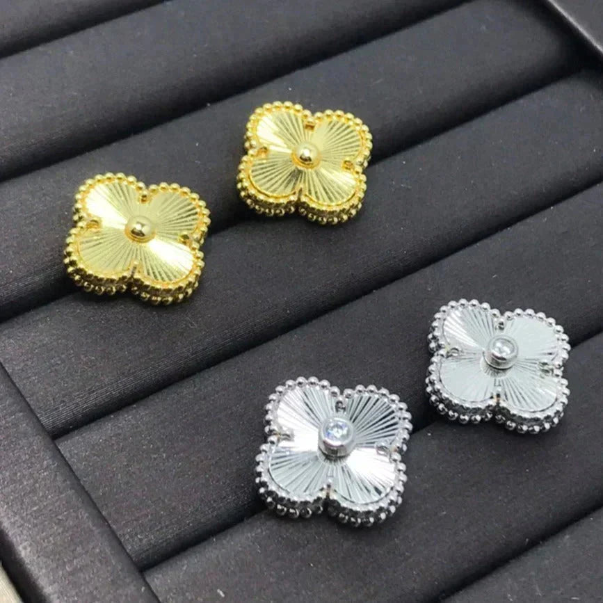 [Garvey ]CLOVER MINI 9.5MM LASER EARRINGS