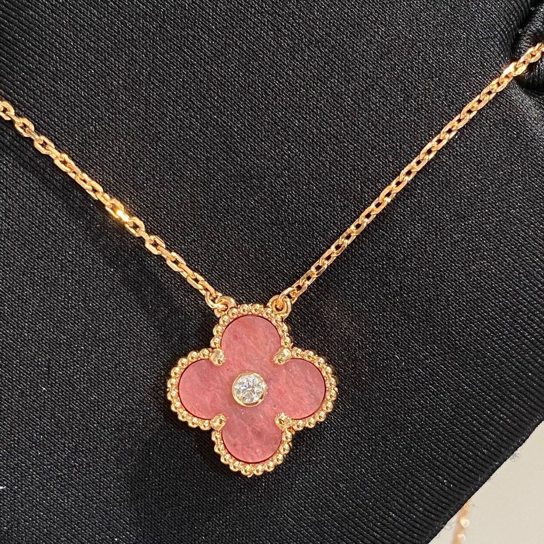 [Garvey ]CLOVER 15MM DIAMOND RHODONITE NECKLACE