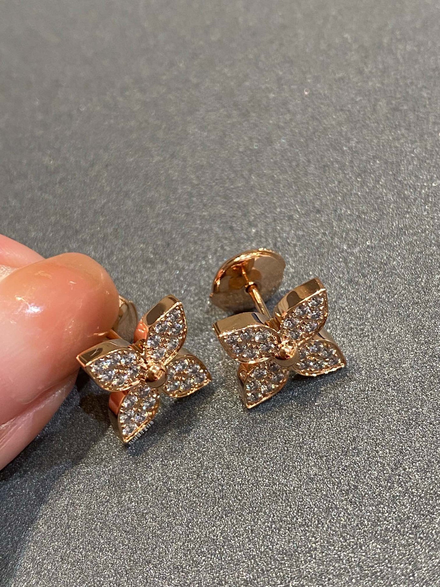 [Garvey]STAR DIAMOND EARRINGS