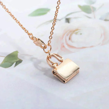 [Garvey ]AMULETTE PEDANT ROSE GOLD NECKLACE