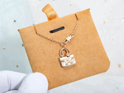 [Garvey]AMULETTE PEDANT ROSE GOLD NECKLACE