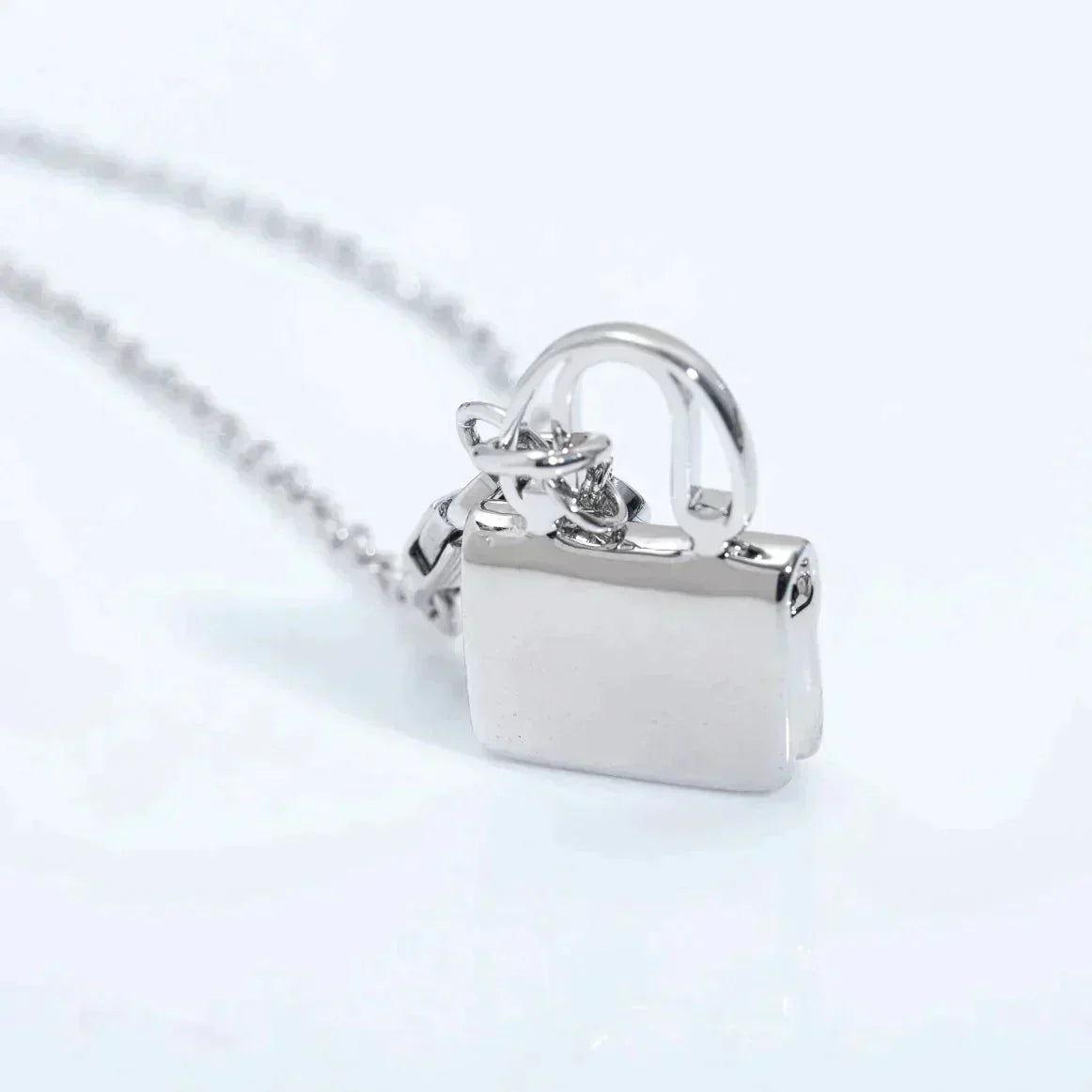 [Garvey]AMULETTE PEDANT SILVER NECKLACE