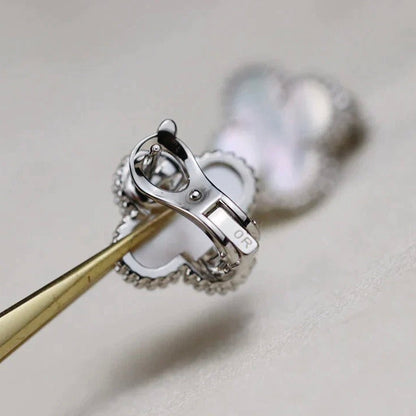 [Garvey ]CLOVER MEDIUM 1 MOTIFS  WHITE MOP EARRINGS SILVER