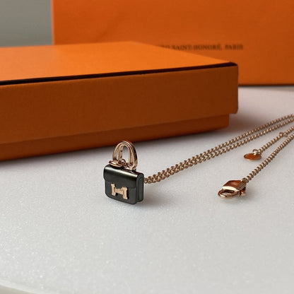 [Garvey ]CONSTANCE BLACK PEDANT PINK GOLD NECKLACE