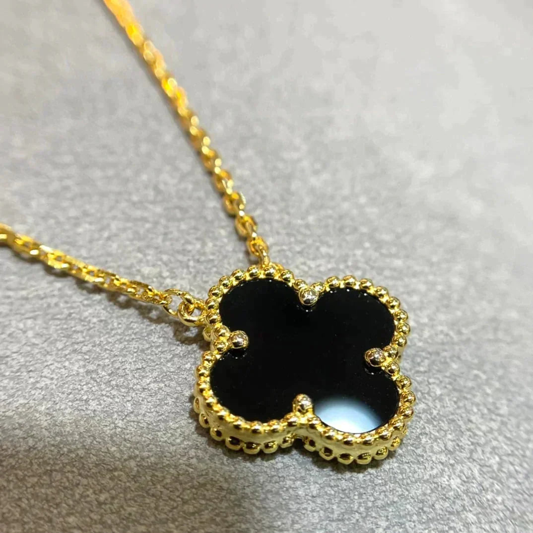 [Garvey ]CLOVER 15MM BLACK ONYX SINGLE FLOWER NECKLACE