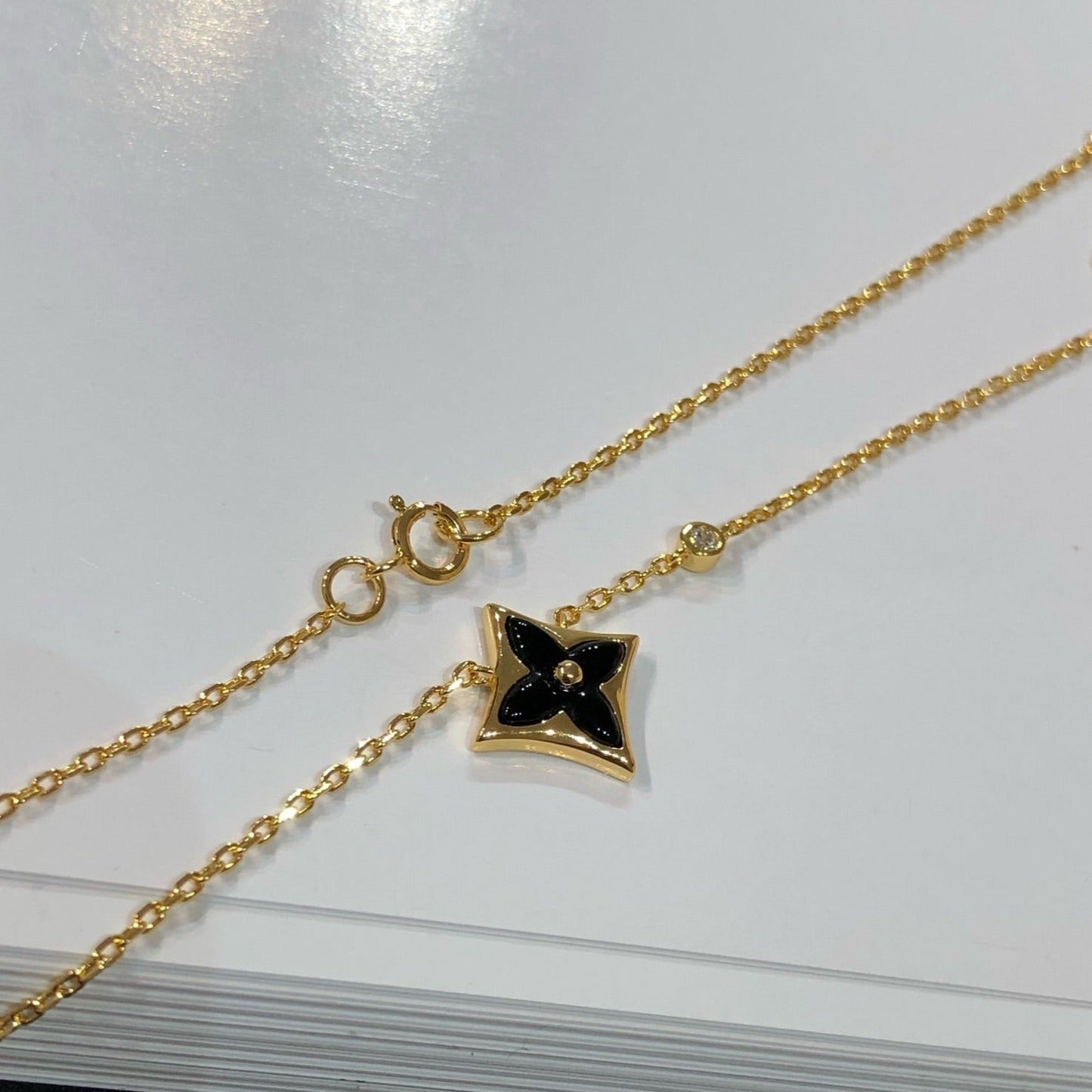[Garvey]STAR BLACK MOP NECKLACE