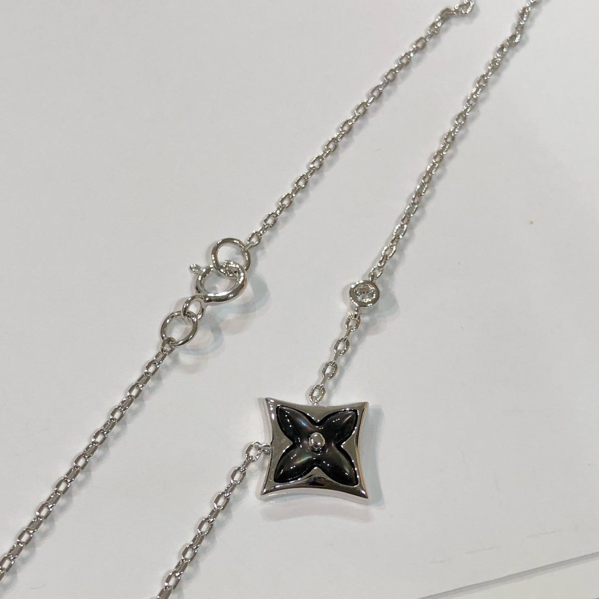 [Garvey ]STAR BLACK MOP NECKLACE