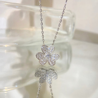 [Garvey]PAVÉ DIAMOND FLOWER CHARM NECKLACE