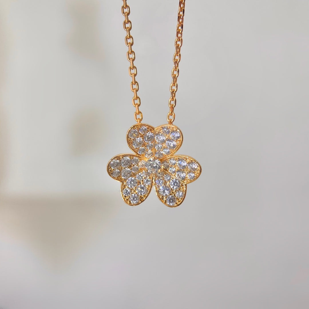 [Garvey ]FLOWER DIAMOND NECKLACE