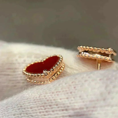 [Garvey ]HEART CARNELIAN STUD EARRINGS