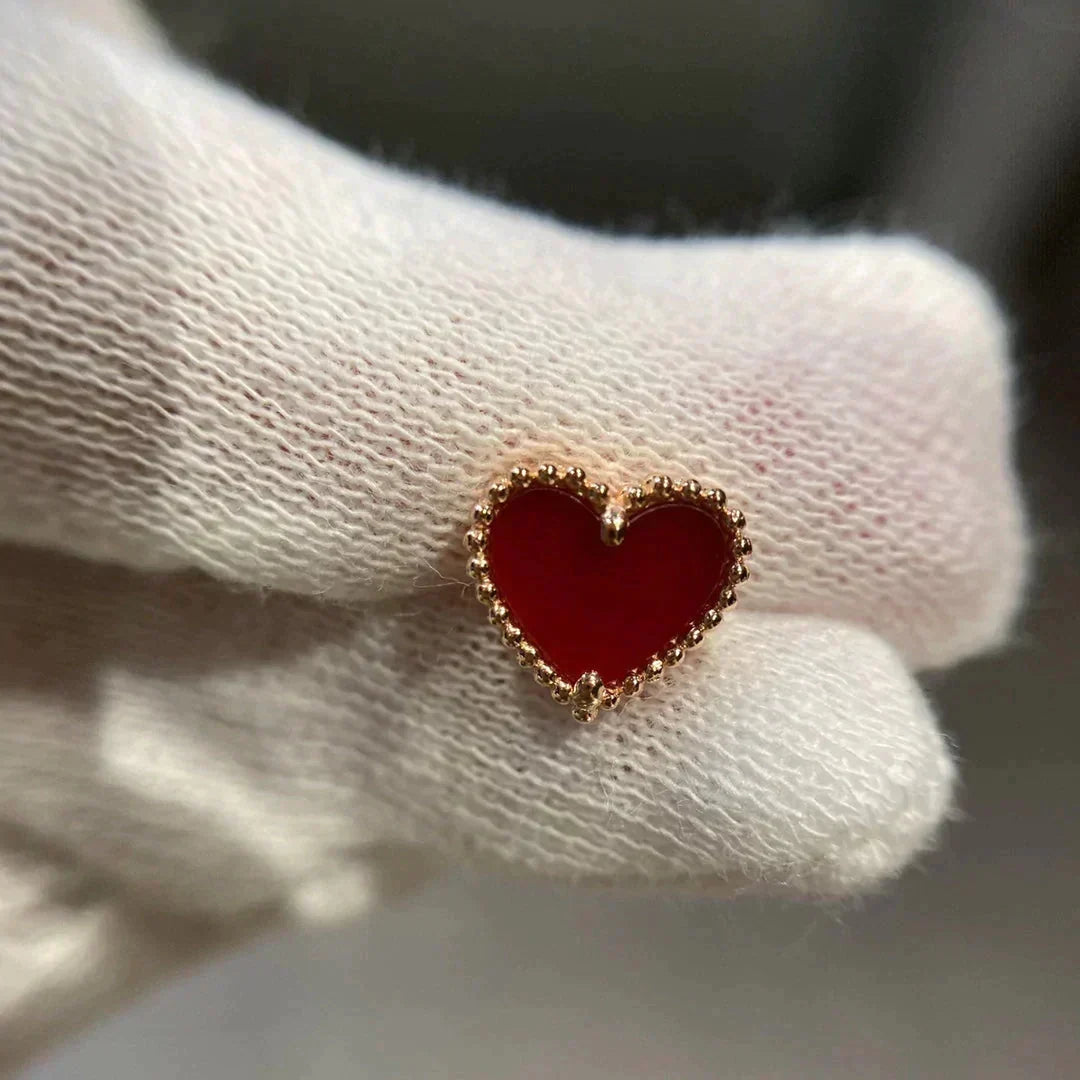[Garvey ]HEART CARNELIAN STUD EARRINGS
