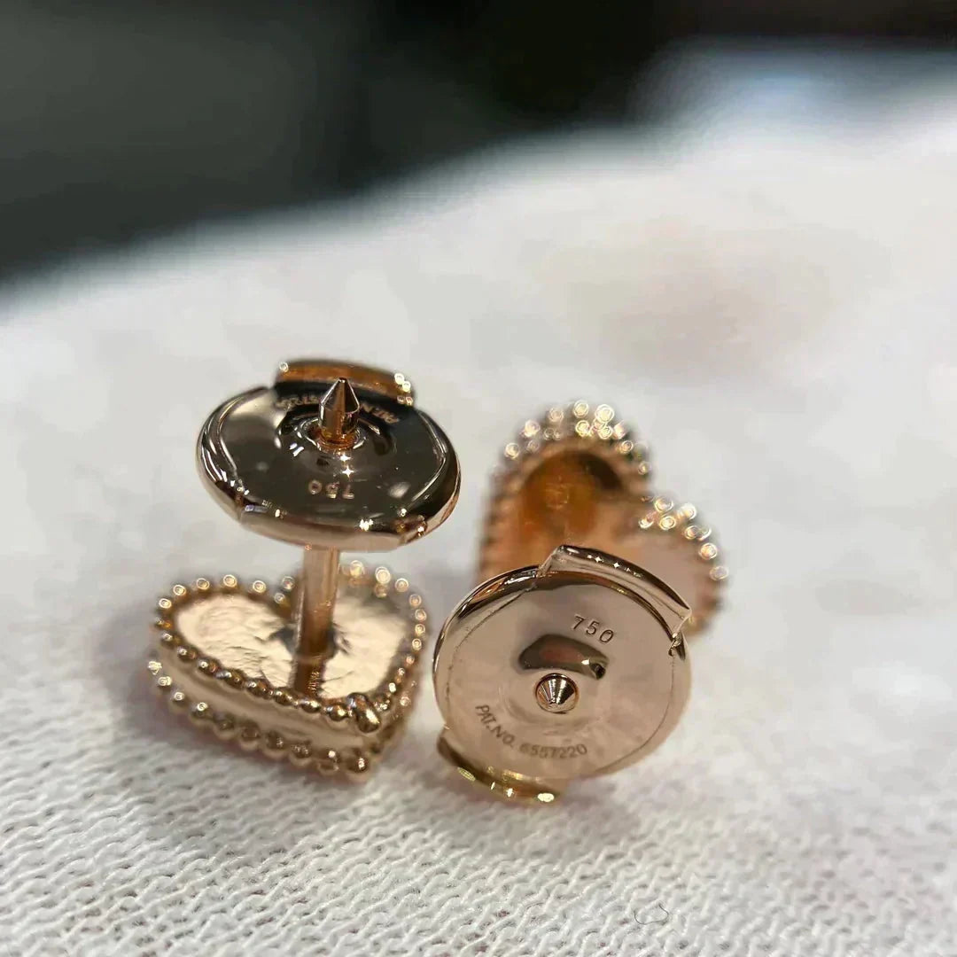 [Garvey ]HEART CARNELIAN STUD EARRINGS