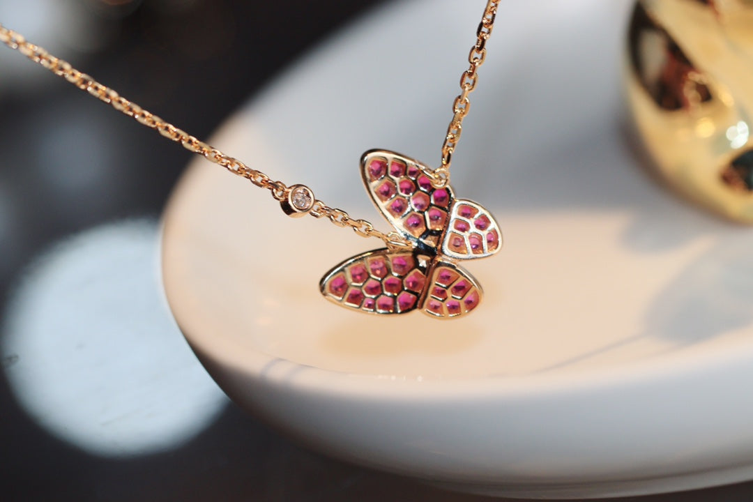 [Garvey ]BUTTERFLY RED DIAMOND ROSE GOLD NECKLACE