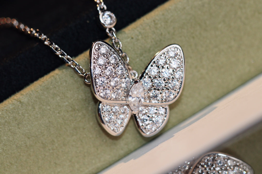 [Garvey ]BUTTERFLY DIAMOND NECKLACE