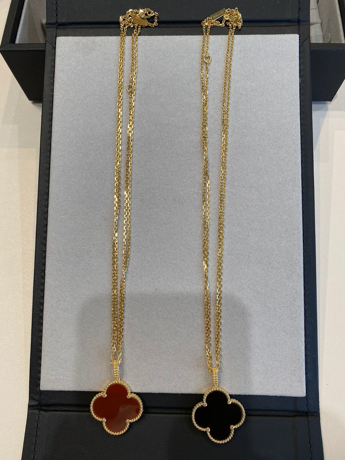 [Garvey ]CLOVER 25MM NECKLACE GOLD CARNELIAN